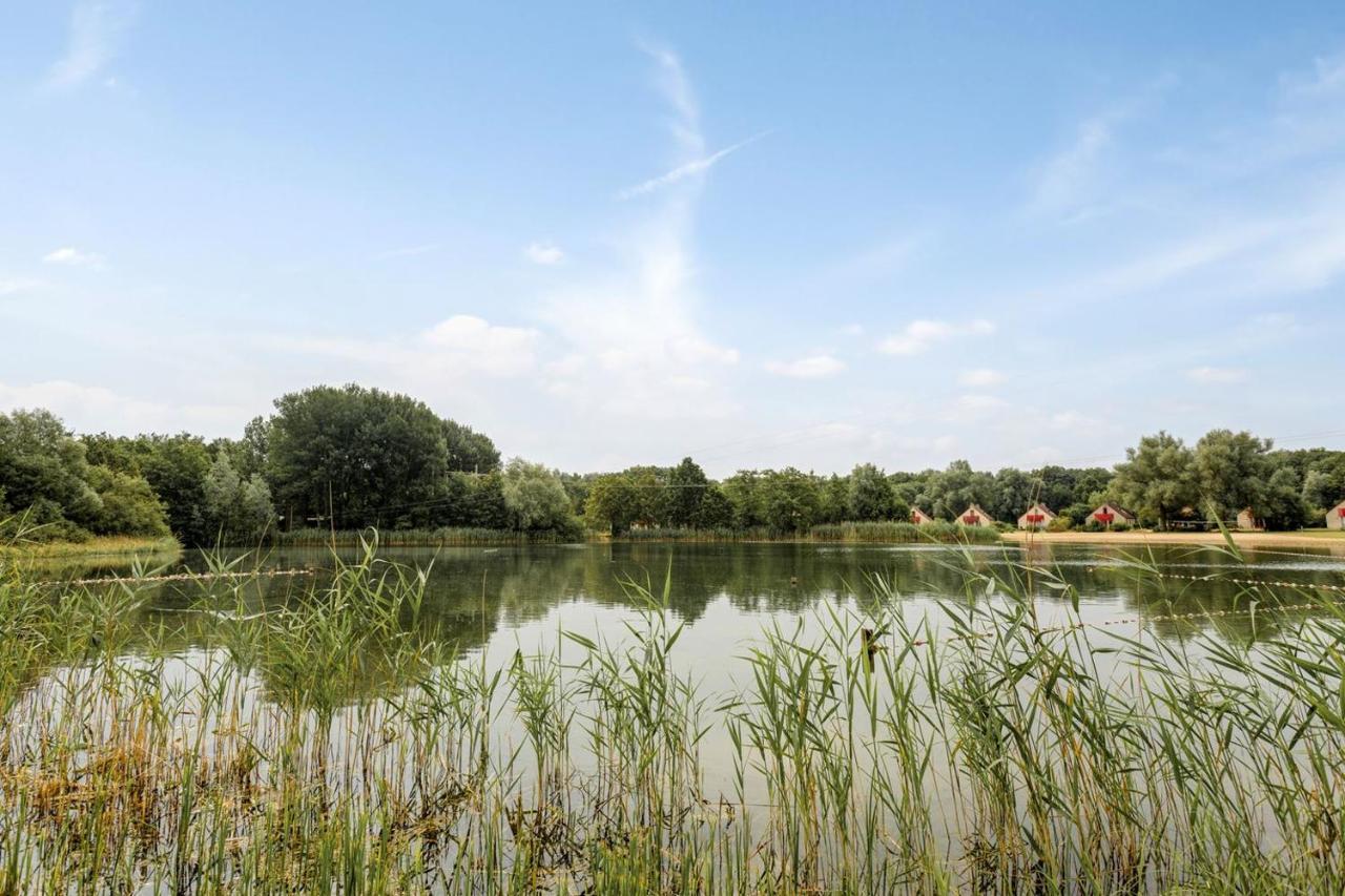 Gezellige Vakantiewoning Aan Het Water In Ewijk - Recreational Only No Workers Eksteriør billede