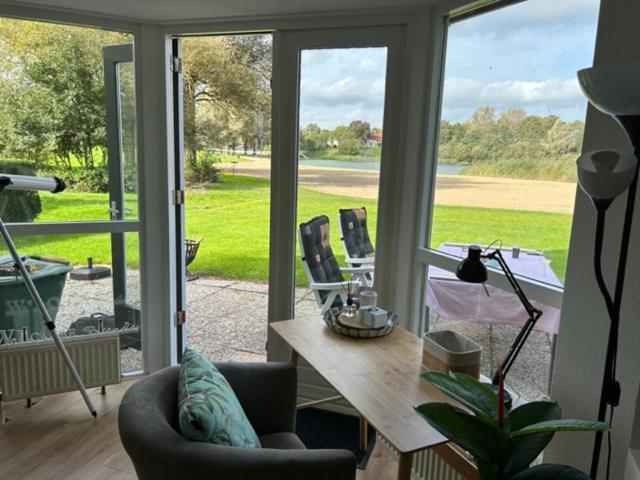 Gezellige Vakantiewoning Aan Het Water In Ewijk - Recreational Only No Workers Eksteriør billede